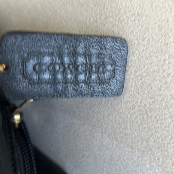 Coach breif - Picture 3 of 4